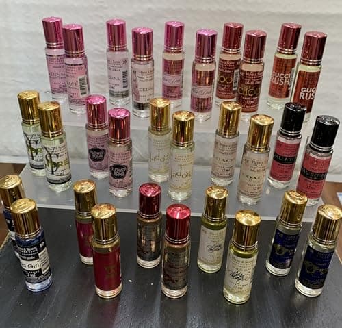 Roll-On Oil Perfume for Women. wholesale price 30pcs. each item is 12mlRoll-On Oil Perfume for Women. wholesale price 30pcs. each item is 12ml